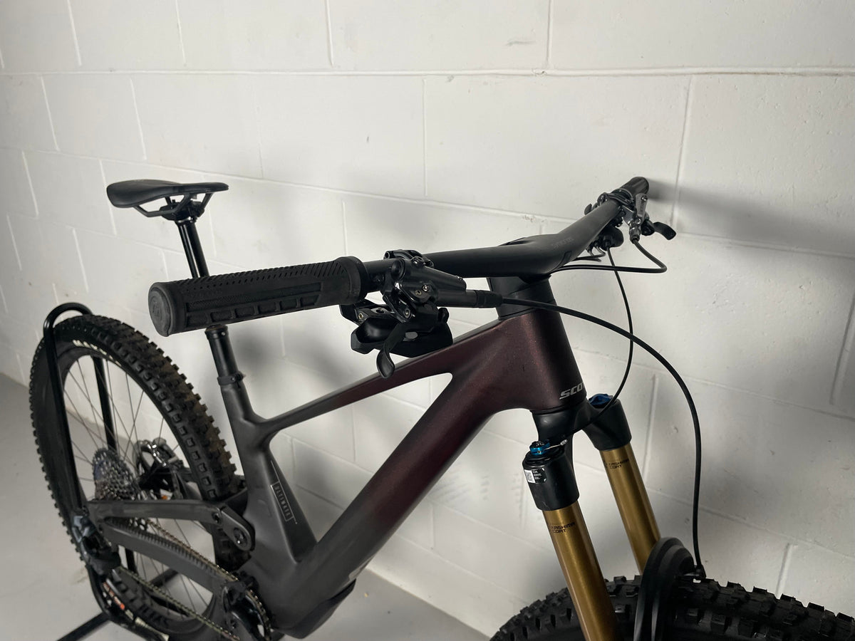 SCOTT GENIUS 900 ULTIMATE BIKE 2025